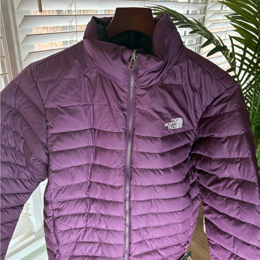 The North Face Men's Minoqua Down Jacket , Full Zipper Black Currant Size Small
